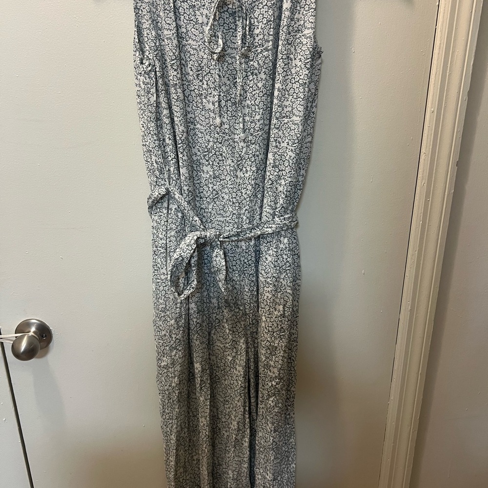 Floral Sleeveless Jumpsuit with Belt